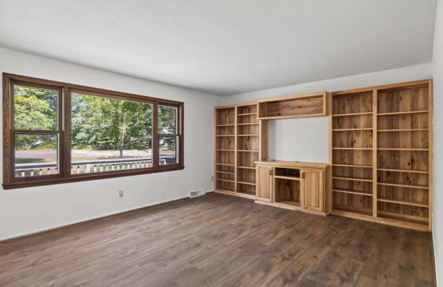 4-bedroom, 2-bathroom rambler in Baxter. Gallery 1