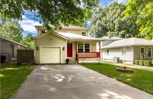 105 E 80th Ter - 105 East 80th Terrace, Kansas City, MO 64114