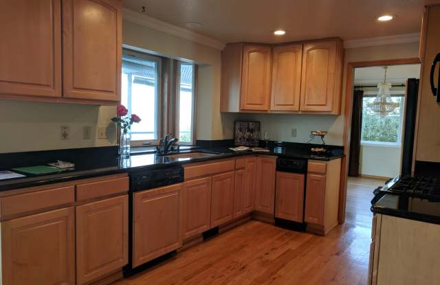 10214 Marine View Drive Gallery 4