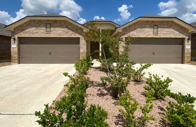 3/2 Duplex in New Braunfels, TX photos photos