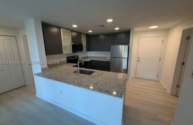 5587 MILLENIA PARK BLVD Gallery 2