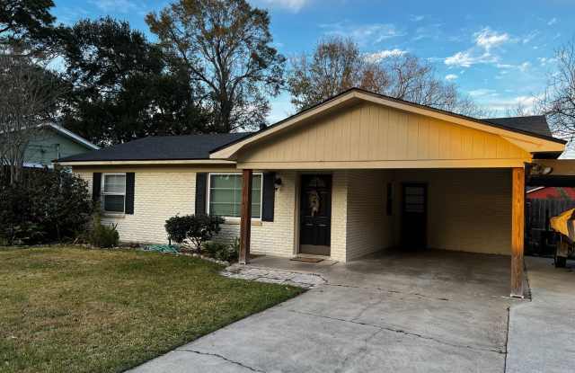 2 Bedroom, 1 bathroom, Brick home , Stainless appliances, with Large Yard and Covered Parking. photos photos
