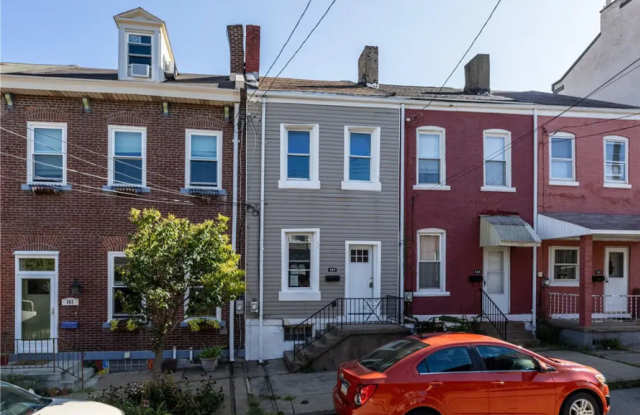 363 44th St photos photos