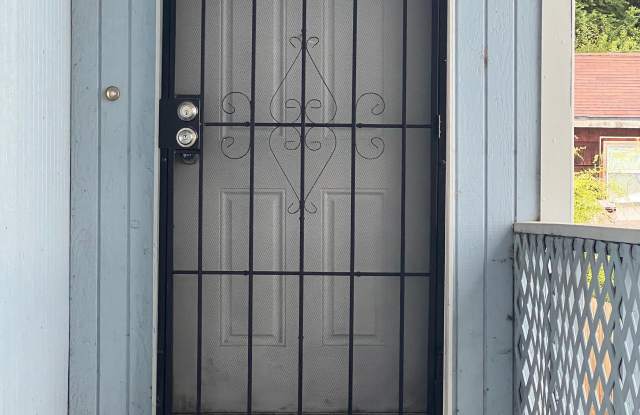 2111 Van Camp Street - 1 Gallery 1