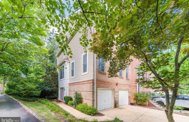 11485 WATERHAVEN Court Gallery 3