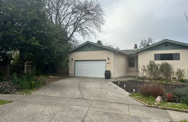 3 Bedroom - Single Story - 2912 Victoria Court, Napa, CA 94558
