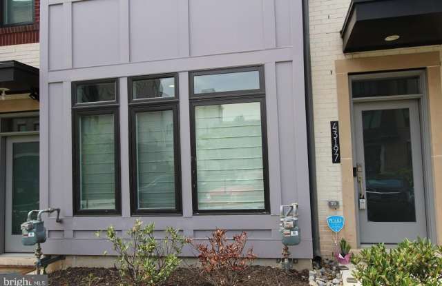 43197 MONGOLD Square - 43197 Mongold Square, Loudoun Valley Estates, VA 20148