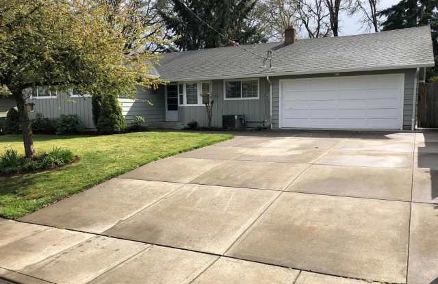 Stylish  Spacious 3-Bedroom Home in SE Salem – A Must-Tour! - 1326 Heather Lane Southeast, Salem, OR 97302