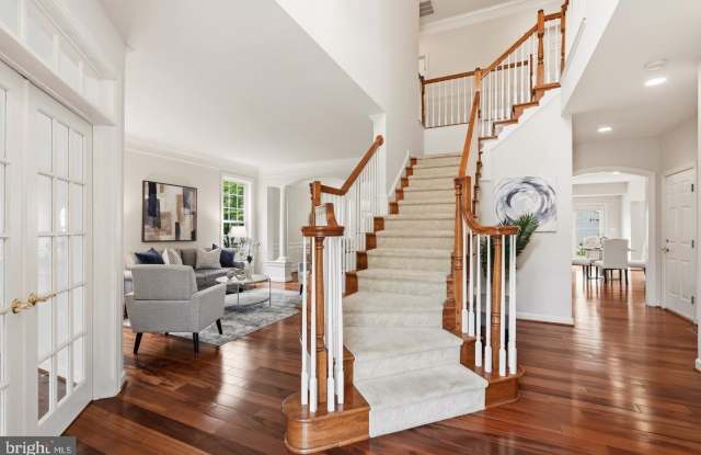 42511 MERIDIAN HILL Drive Gallery 3