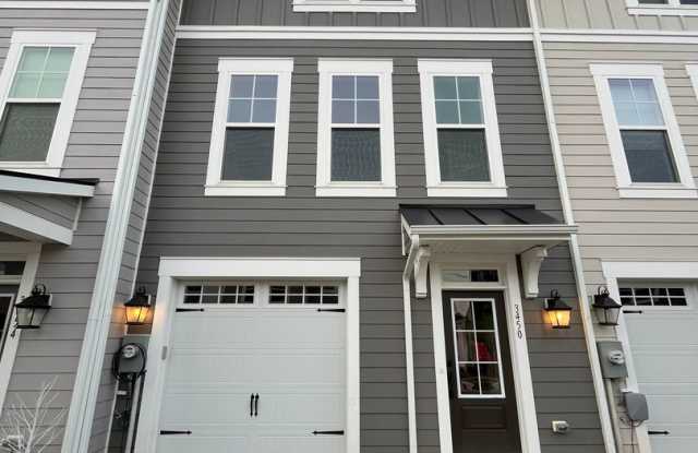 Townhouse in Preston Lake photos photos