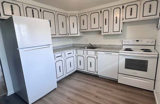 2 Bedroom and 1.5 Bathroom Apartment in Beaver PA! photos photos