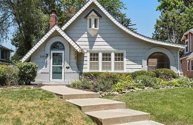 322 E 70th Ter - 322 East 70th Terrace, Kansas City, MO 64113