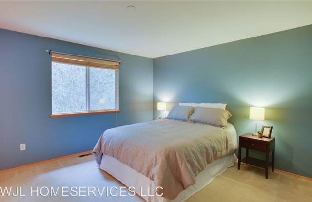 2212 Kennewick Place NE Gallery 4
