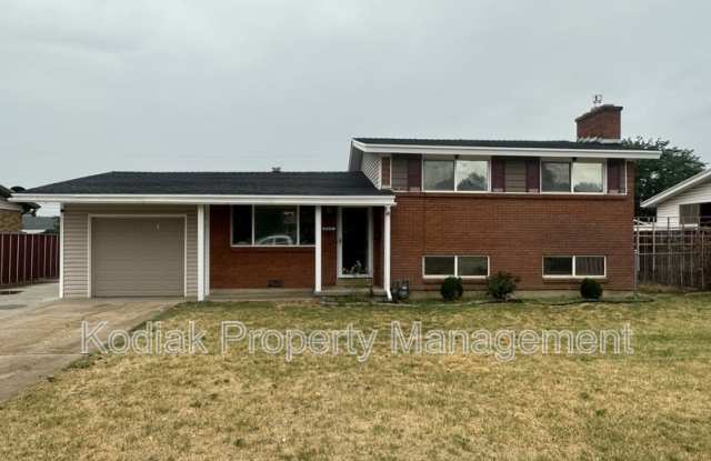 433 N Fern Drive - 433 Fern Drive, Clearfield, UT 84015