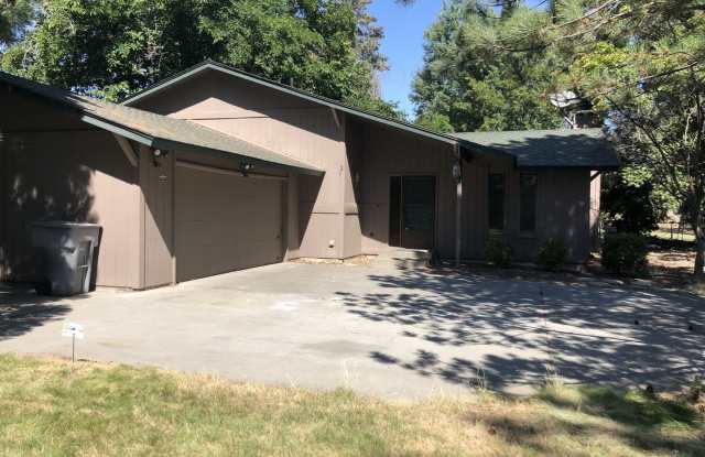 2205 Camas - 2205 Camas Avenue, Richland, WA 99354
