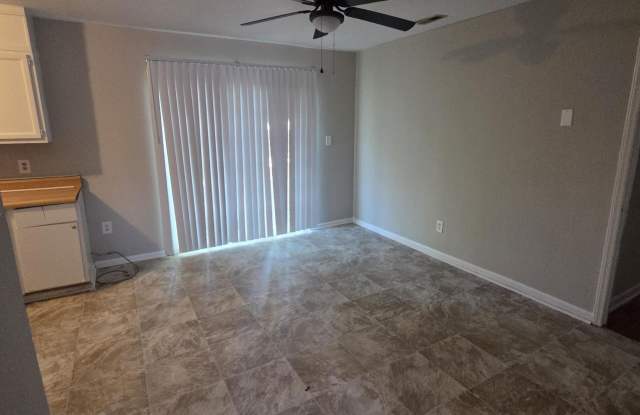 112 Candlewood Drive Gallery 4
