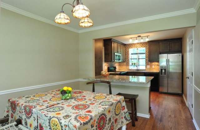 115 Park Bridge Ln Gallery 3