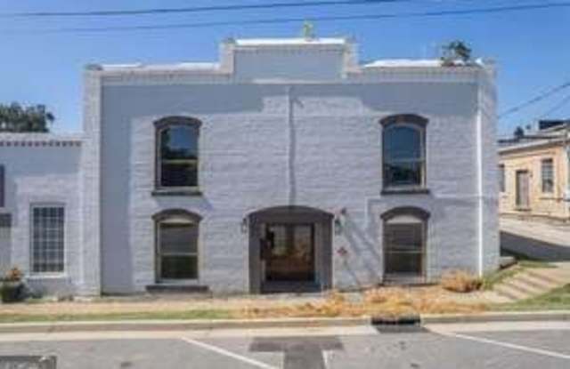 86 S Forest Avenue unit: A photos photos