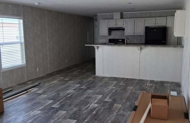 1019 W Main St photos photos