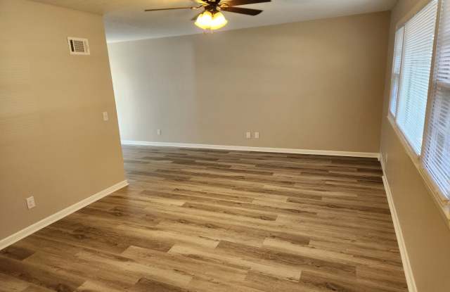 Newly remodeled 4 bed 2 bath Gallery 3