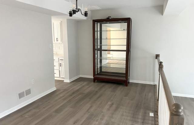1202 HEARTWOOD Gallery 4