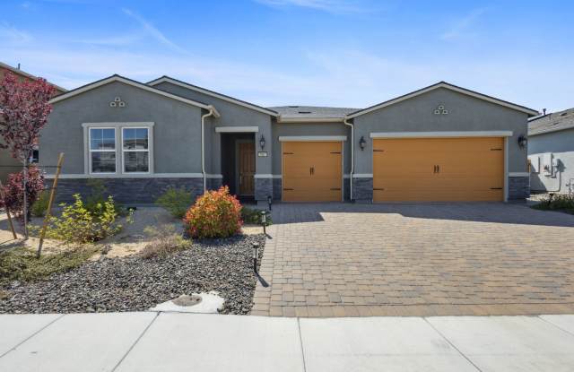 Luxurious 4 year old 3bd/2.5ba house w/office in Spanish Springs! photos photos