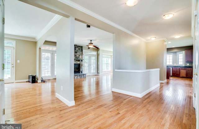 3403 BURGUNDY ROAD Gallery 4