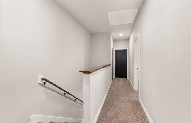 408 Aurora - 410 Gallery 4
