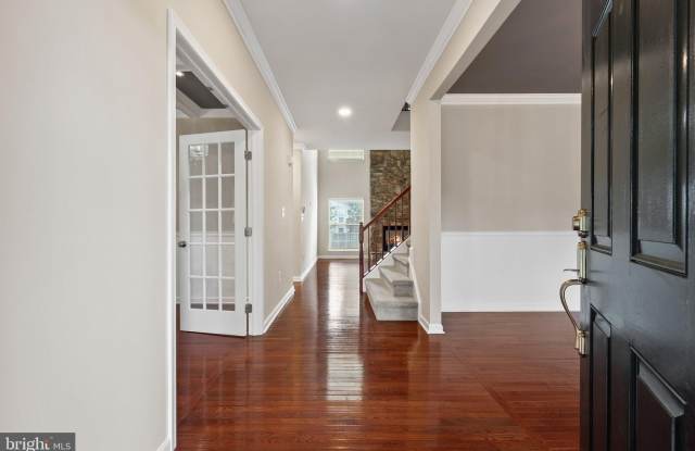 12257 SHERBORNE Street Gallery 3