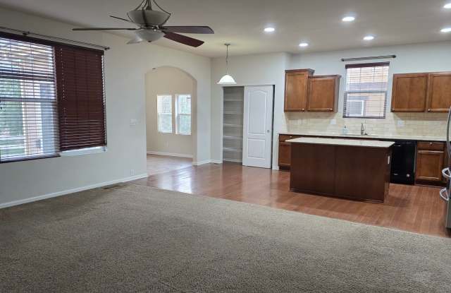 Spacious 5-Bedroom Home the Anthem neighborhood of Broomfield Gallery 3