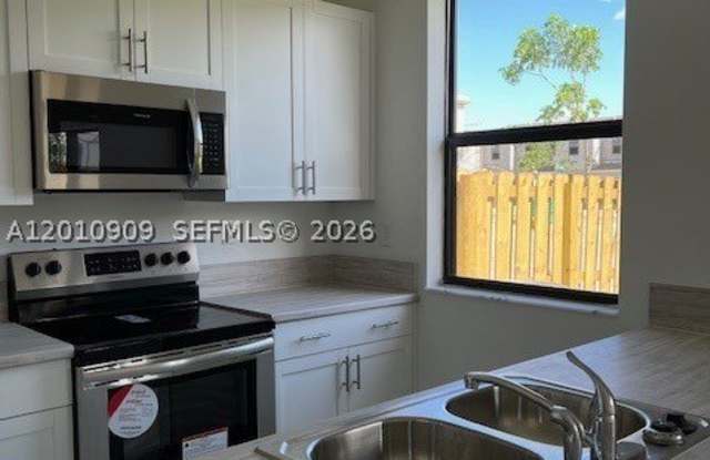 13102 SW 232nd Ln Gallery 4