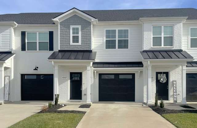 Beautiful 3 bedroom Mboro Townhome! Neighborhood pool, attached garage, washer/dryer! photos photos