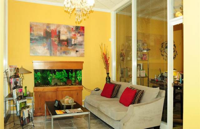 15 South Florissant Gallery 4