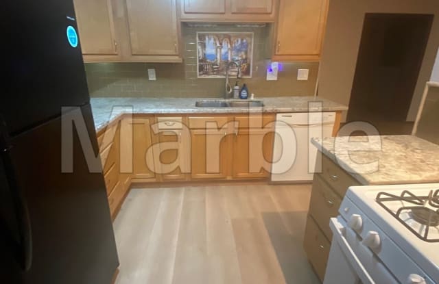 2022 Dawson Ave - 2022 Dawson Avenue, Signal Hill, CA 90755