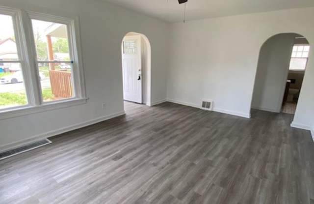 Large 3-Bedroom Home! Gallery 4