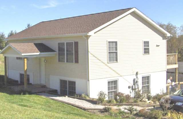 4 Bedroom 2 Bath House photos photos