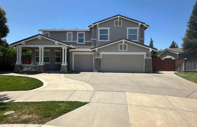 Beautiful 4-Bedroom Home in Prime Brentwood Location! photos photos