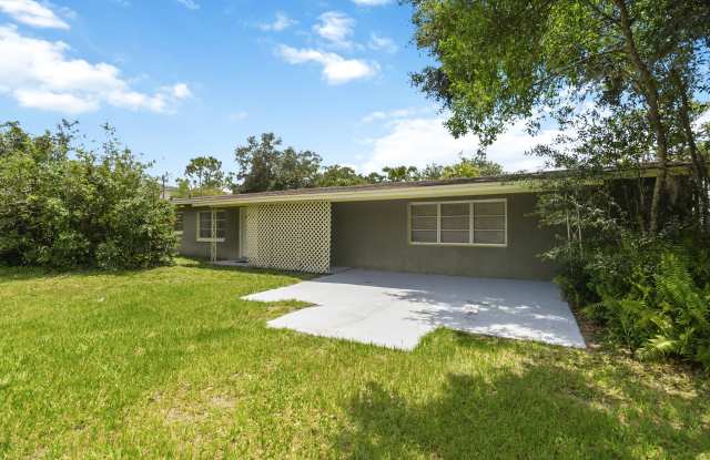 7912 Ficquette Road Gallery 3