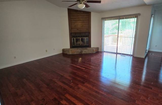 5960 Laguna ~ The Lakes photos photos