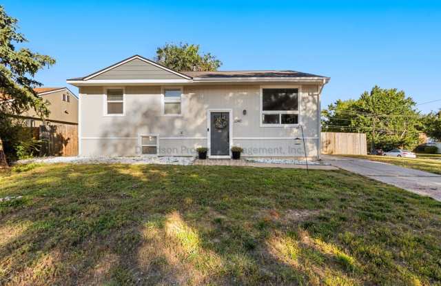 Updated 5 Bedroom House Near Memorial Park photos photos