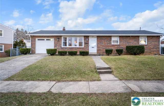 2684 East Boulevard photos photos