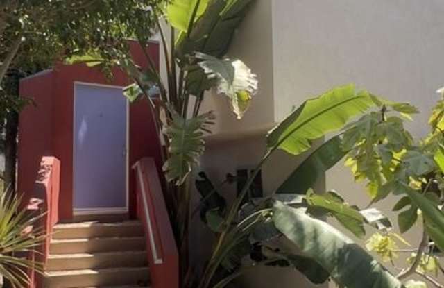 656 Angelus Pl Gallery 1