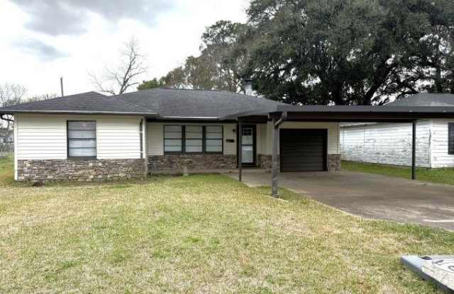 4739 Lawndale Ave photos photos