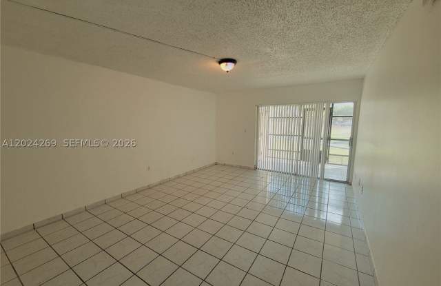 13701 Kendale Lakes Cir Gallery 4
