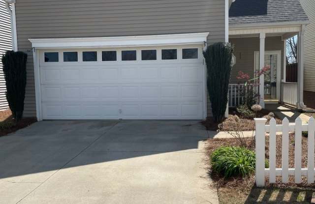 Lovely 3 Bedroom 2.5 bath Home in Bridges Estates, walking distance to Bridgeway Station!! photos photos