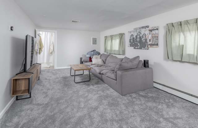 23 Apple Avenue photos photos