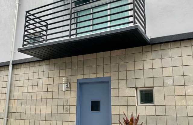 2/2.5 Industrial Style 3 Level Loft at MacDill Landings! Gallery 4