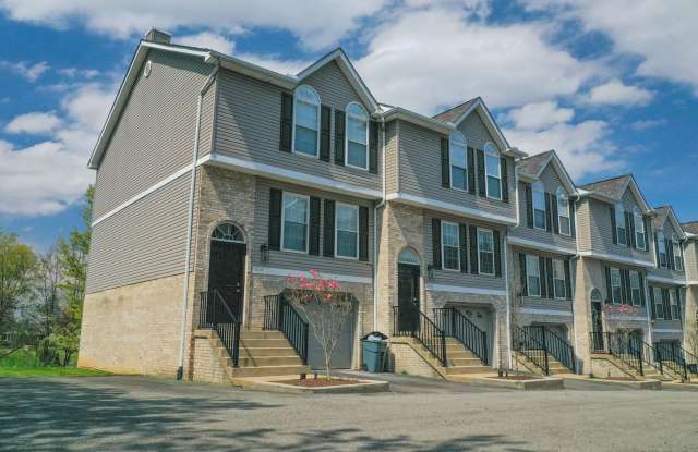 2 Bed 1.5 Bath Townhouse for Rent in Monaca, PA photos photos