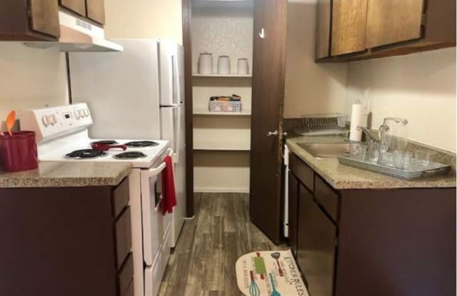 Red River Apartments photos photos