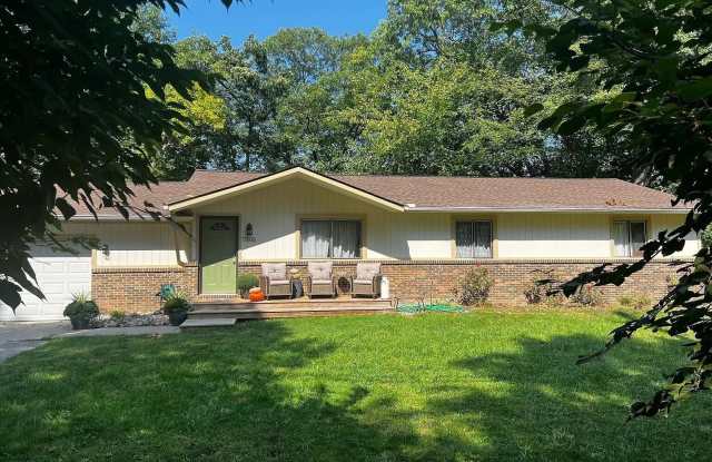 11816 Highridge Drive Gallery 1